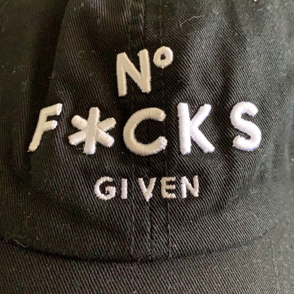 Baseball cap - Picture 2 of 3